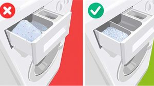 Cho lượng bột giặt và nước xả phù hợp vào ngăn